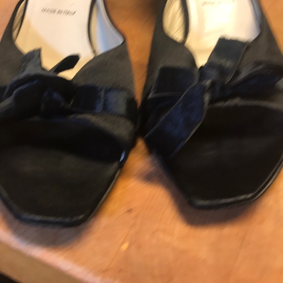 Satin PRADA backless kitten heels with velour bows - Picture 8 of 8